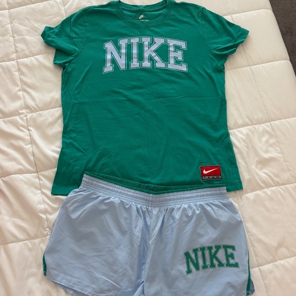Nike dri fit shorts and matching The Nike Tee - Picture 1 of 5